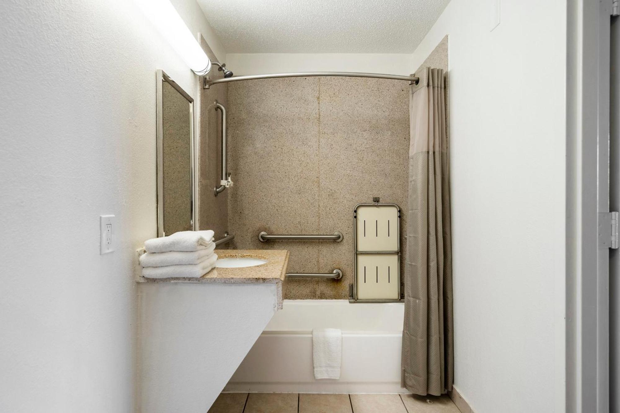 Oyo Hotel Bossier City La - Red River Exteriér fotografie